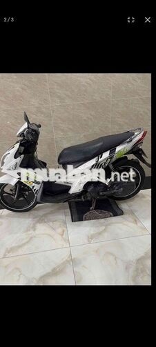 Yamaha Nouvo 4 màu trắng đen