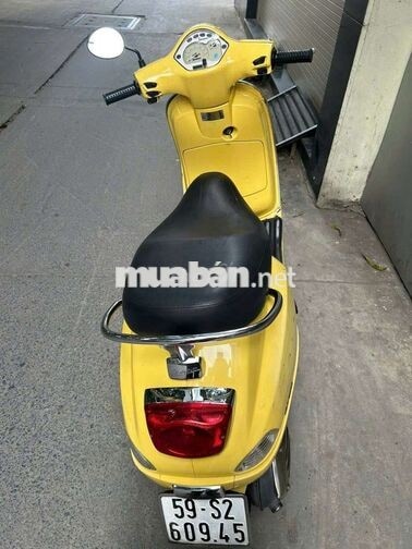 PIAGGIO VESPA LX 125 VÀNG Ý