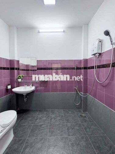 Căn hộ full nội thất có ban công lớn, máy giặt  TT quận 3 VX Dân Chủ