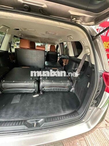 Toyota Innova 2016 2.0E vàng đồng ánh kim