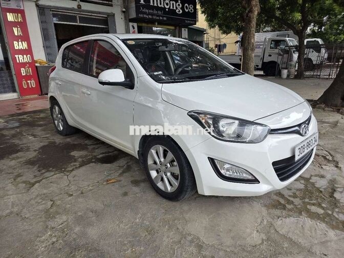 Hyundai i20 2013 1.4AT trắng