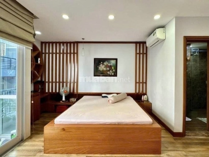 Chính chủ bán nhà Lê Thánh Tôn Q1 - Khu Phố Nhật nổi tiếng - 42,4m2 