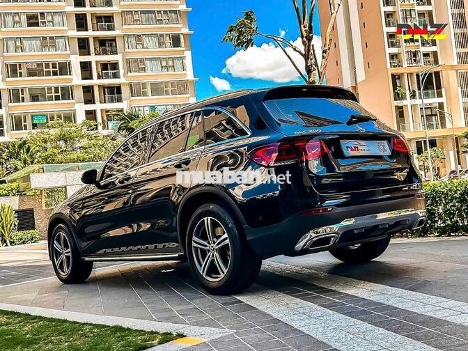 MERCEDES GLC200 Sport model 2021