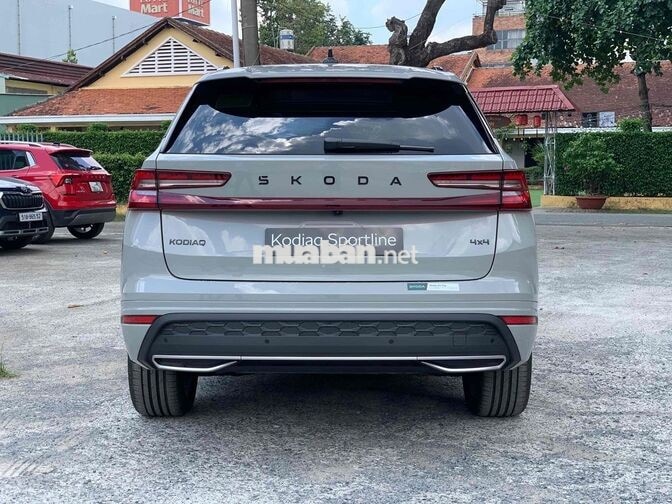 Skoda Kodiaq Sportline 7 chỗ Xám