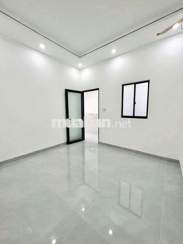 Nhà Lầu Chính Chủ Hoàn Công Phước Tân Đối Diện Sân Golf Long Thành