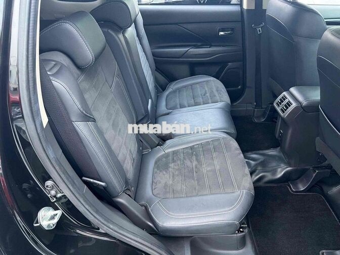 🍀🍀 Mitsubishi Outlander 2.0 CVT 24 siêu lướt