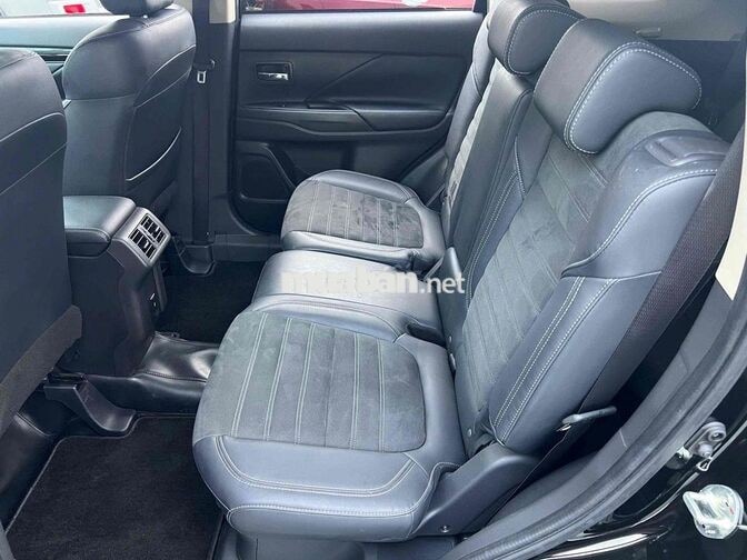 🍀🍀 Mitsubishi Outlander 2.0 CVT 24 siêu lướt
