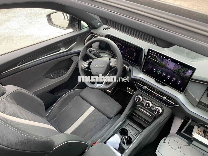 Skoda Kodiaq Sportline 7 chỗ Xám