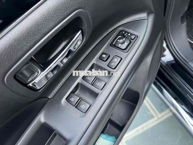 🍀🍀 Mitsubishi Outlander 2.0 CVT 24 siêu lướt