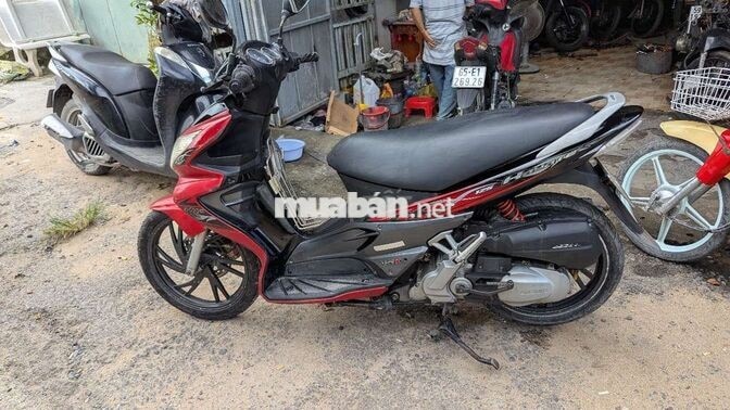 Suzuki Hayate màu Đỏ đen