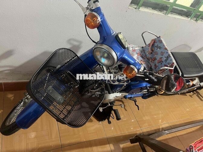 Honda Cub 50cc 49cm3 màu Xanh