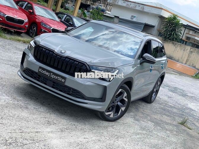Skoda Kodiaq Sportline 7 chỗ Xám