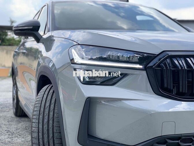 Skoda Kodiaq Sportline 7 chỗ Xám