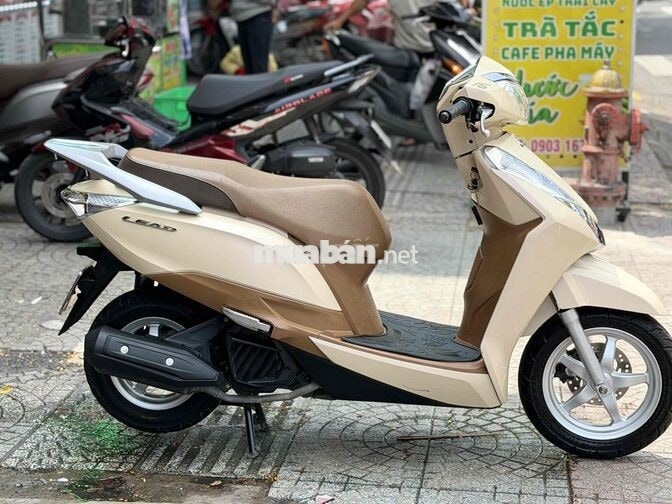 Honda Lead 2014 màu Vàng kem