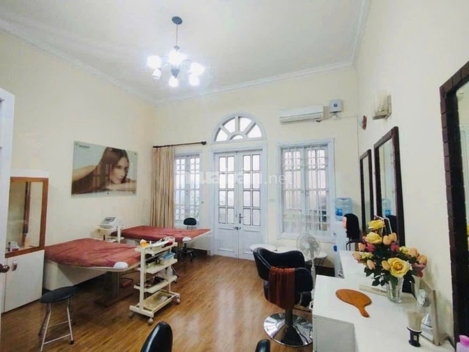 Bán nhà Nguyễn Phúc Lai sát phố mới La Thành, Dt 65m2, 4t, mt 5.1m.