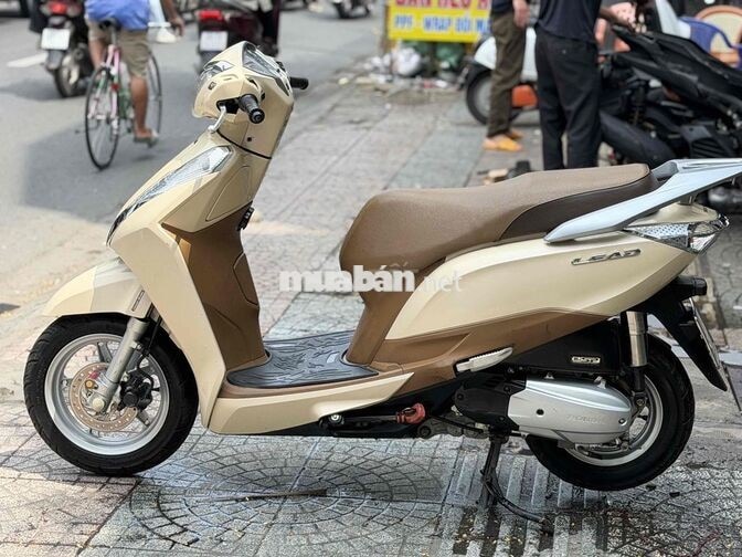 Honda Lead 2014 màu Vàng kem