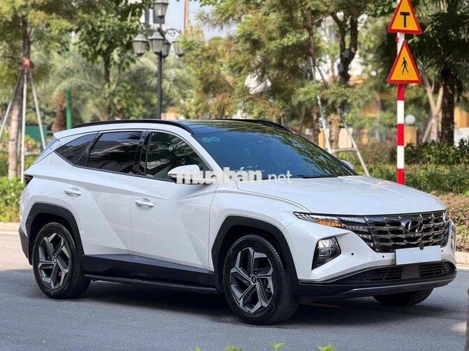 HUYNDAI TUCSSON 1.6TUBOR T10/24 SIÊU MỚI