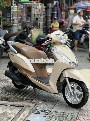Honda Lead 2014 màu Vàng kem