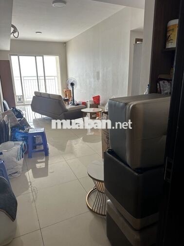 Nhà ở nguyên căn . Trống lầu 1 như clip cần cho 1 bạn nữ thuê ạ