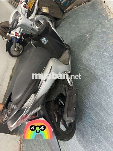 Honda Vision 2017 màu bạc