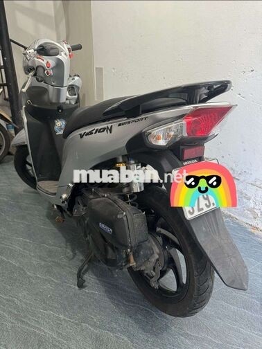 Honda Vision 2017 màu bạc