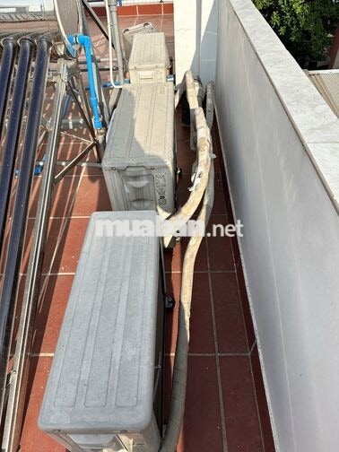 Nhà ở nguyên căn . Trống lầu 1 như clip cần cho 1 bạn nữ thuê ạ