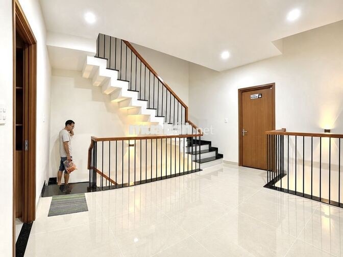 CHO THUÊ NHÀ NGUYÊN CĂN 4 PHÒNG NGỦ ĐẦY ĐỦ NỘI THẤT MỚI KHU MỸ GIA GIÁ