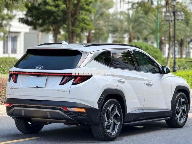 HUYNDAI TUCSSON 1.6TUBOR T10/24 SIÊU MỚI
