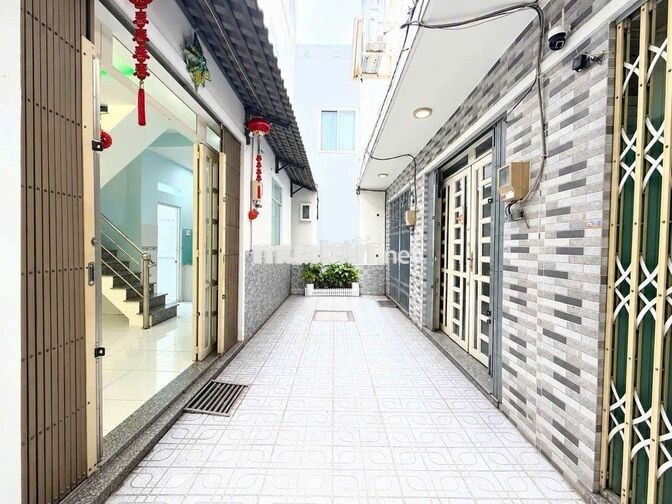 ✨️✨️ Nhà bán ĐSH còn mới ở liền ✨️✨️