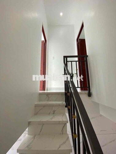 8tr5 nhà mới đẹp lò gốm p8 q6 2pn 2wc cọc 1 tháng