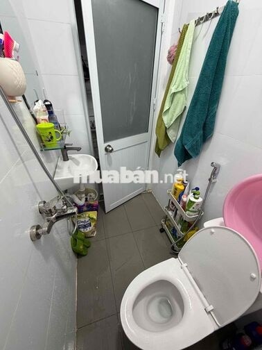 KIẾM NỮ Ở GHÉP QUẬN 10, GẦN TRUNG TÂM