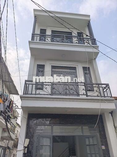 có 2 căn 6tr v 7tr dt 4x9m 2 lầu 3PN 3wc mới đẹp ở ngay 