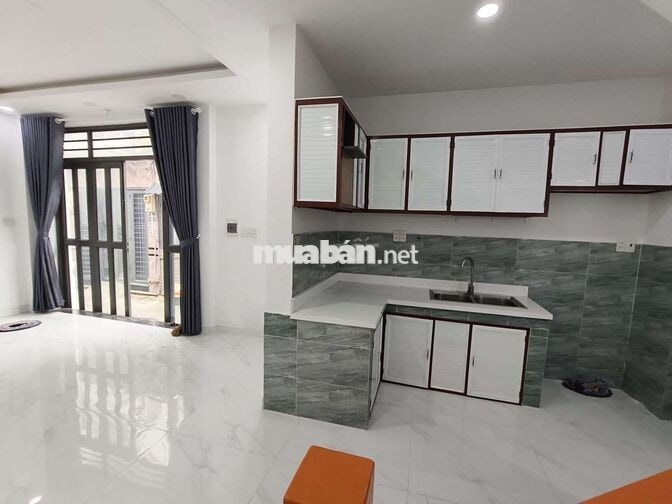 có 2 căn 6tr v 7tr dt 4x9m 2 lầu 3PN 3wc mới đẹp ở ngay 