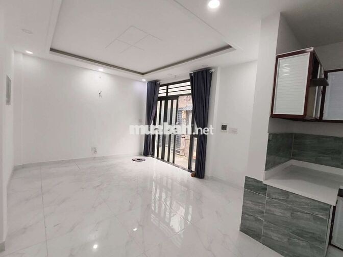 có 2 căn 6tr v 7tr dt 4x9m 2 lầu 3PN 3wc mới đẹp ở ngay 