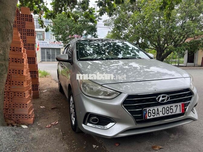 HYUNDAI ACCENT 5 CHỖ SỐ SÀN BẠC