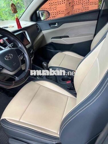 HYUNDAI ACCENT 5 CHỖ SỐ SÀN BẠC