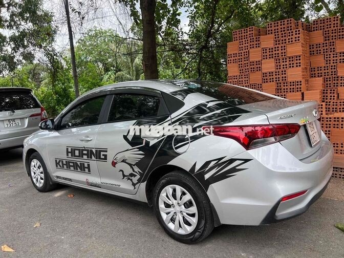 HYUNDAI ACCENT 5 CHỖ SỐ SÀN BẠC