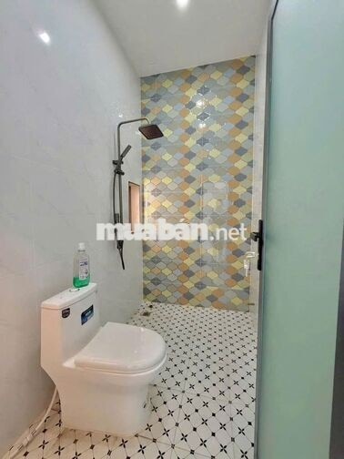 Cô chú sang Mỹ nên bán lại căn nhà gần Đ. Đồng Khởi. Giá 1ty750 