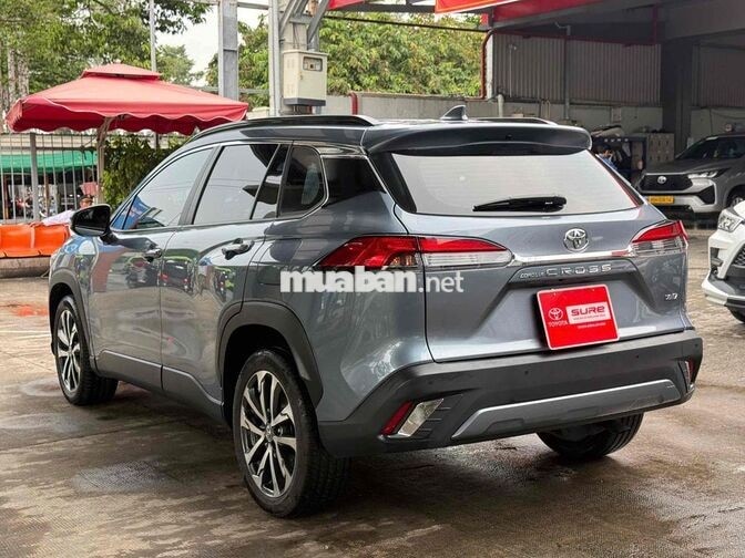 Cross 1.8V 2022 Trả trước 200Tr - Còn Giảm Giá