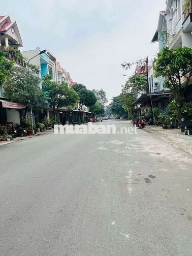 Cho thuê nhà 1 trệt 2 lầu gần Vincom 550 - Lý Thường Kiệt Dĩ An