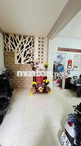 NHÀ GẦN MT CHỢ VẢI PHÚ THỌ HÒA – NGANG 8M – 2 CĂN RIÊNG BIỆT – DÒNG TI