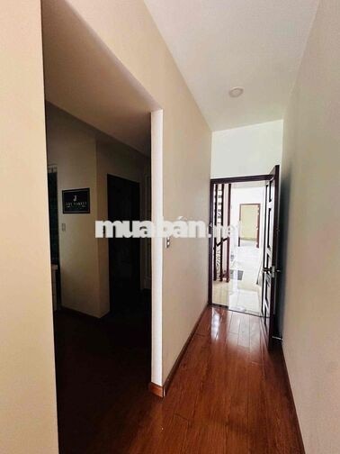 Cho thuê nhà đẹp Cô Bắc Q1 - Trệt 2 Lầu giá tốt