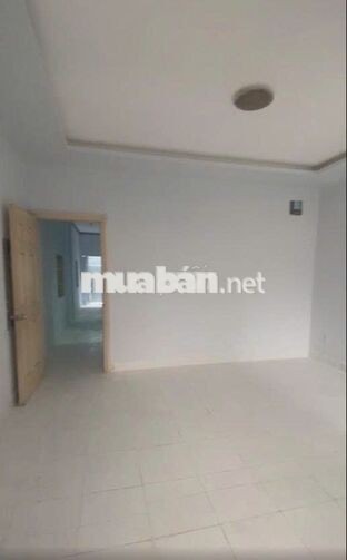Nhà nguyên căn, trệt, lầu, hẽm 2 ô tô tránh nhau