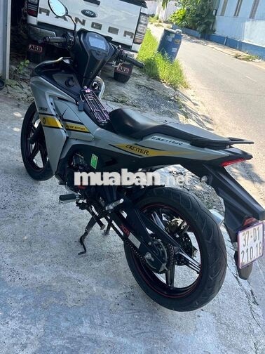 Yamaha Exciter 155 màu Xám vàng