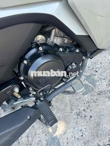 Yamaha Exciter 155 màu Xám vàng