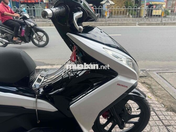 Honda Air Blade 2013 màu trắng đen