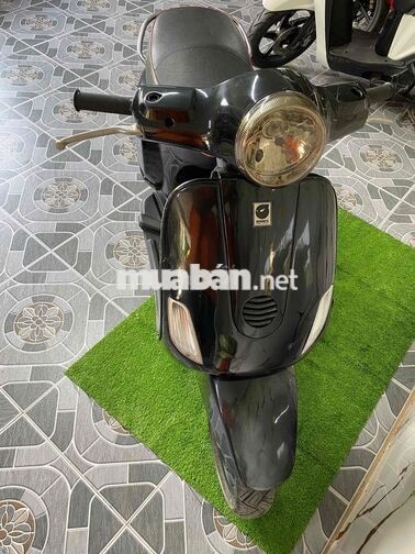 PIAGGIO VESPA 125CC MÀU ĐEN
