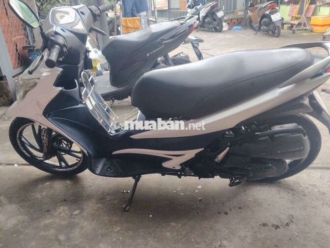 Suzuki Hayate 125 Fi màu Trắng