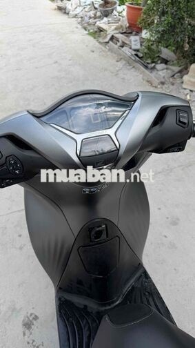 Honda SH 125 2022 màu xám titan