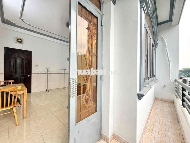 Phòng Ban Công Rộng Thoáng 30m2 - Full NT tại Tân Tạo, Bình Tân.